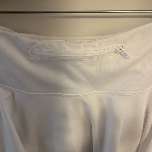 White golf skirt - Picture 7 of 9